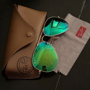 Ray-Ban green mirror aviator sunglasses